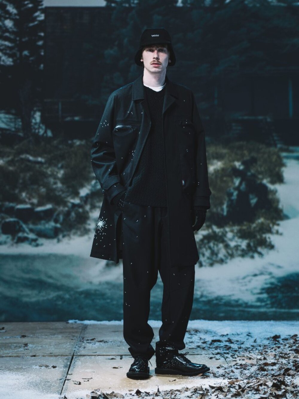 Undercover 2024AW Runway Witches' Cell Division Cross Embroidery Wool Trousers